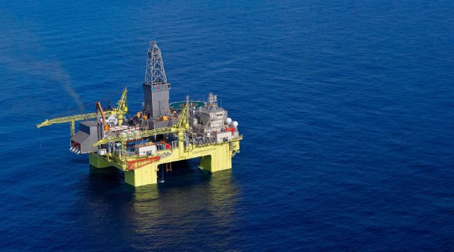 Khoan hơn 2.000m xuống đ&aacute;y biển, ph&aacute;t hiện mỏ chứa nhiều cột dầu cao 63m, trữ lượng l&ecirc;n đến 75 triệu th&ugrave;ng dầu- Ảnh 1.