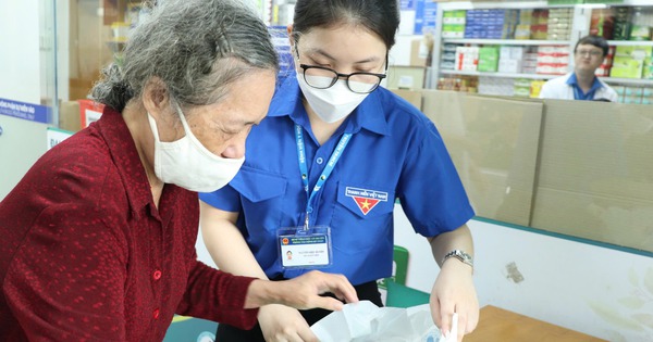 Infographic: 11 trường hợp được BHYT thanh to&aacute;n 100%