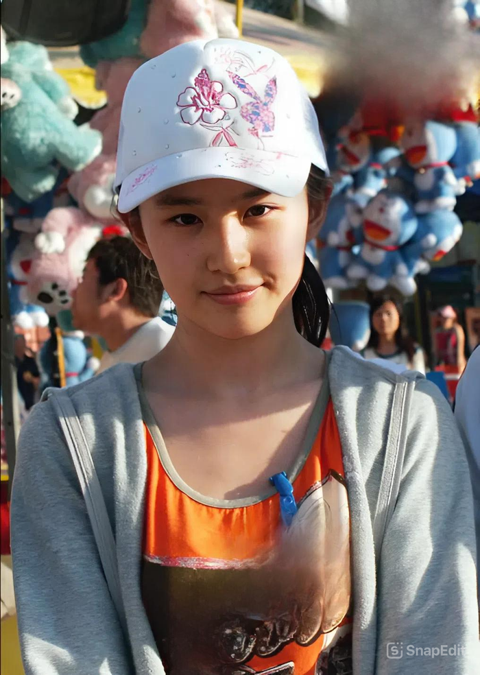 Kh&ocirc;ng ai tin đ&acirc;y l&agrave; Lưu Diệc Phi- Ảnh 1.