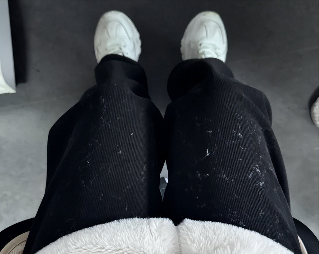 Đừng mua 4 kiểu quần &aacute;o n&agrave;y: D&igrave;m d&aacute;ng th&ecirc; thảm, k&eacute;m sang th&ocirc;i nh&eacute;- Ảnh 3.