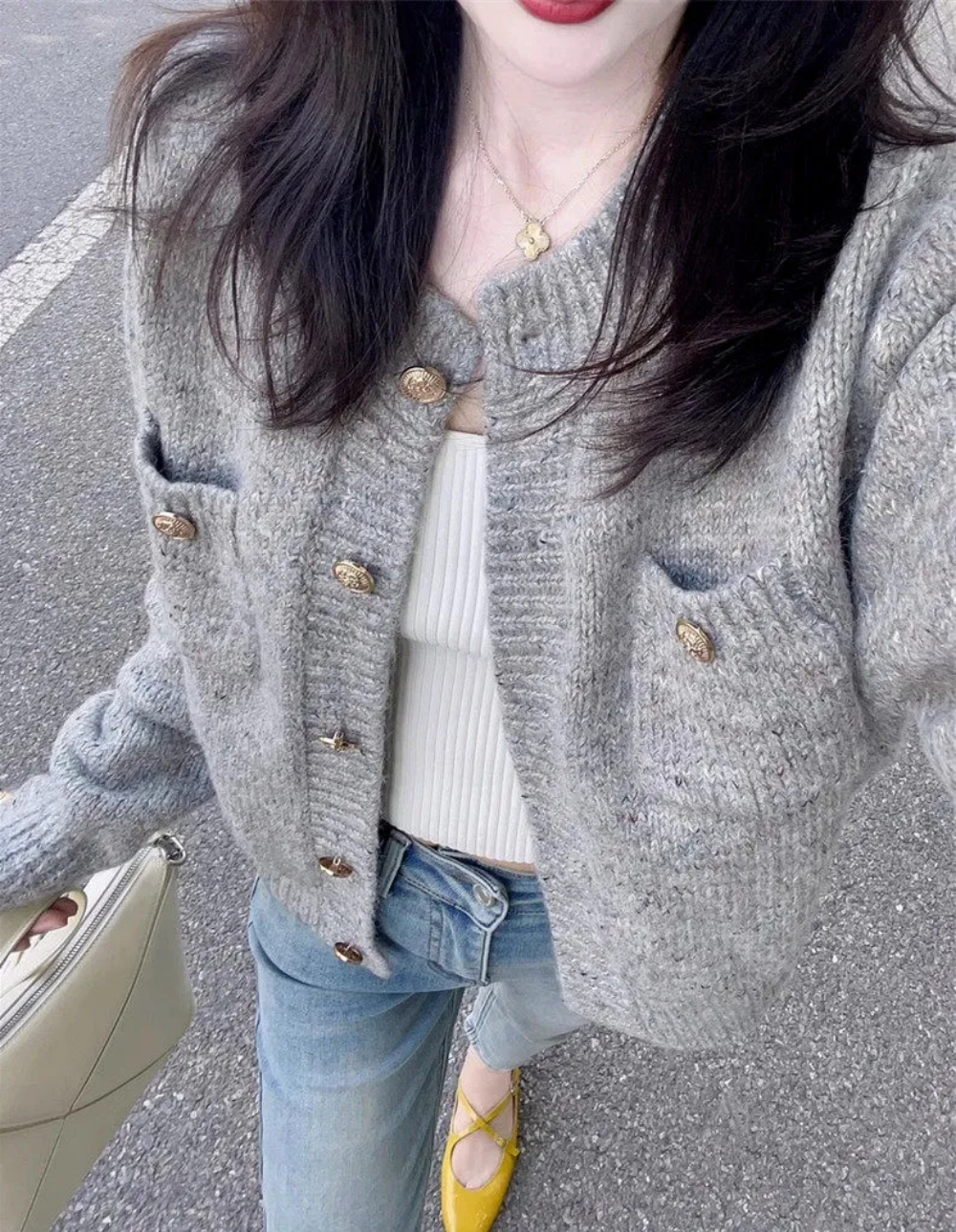 Năm 2026 là thời của "xám than chì": Gam màu "đại gia ngầm" mặc lên là sang, phối kiểu gì cũng khí chất- Ảnh 8.