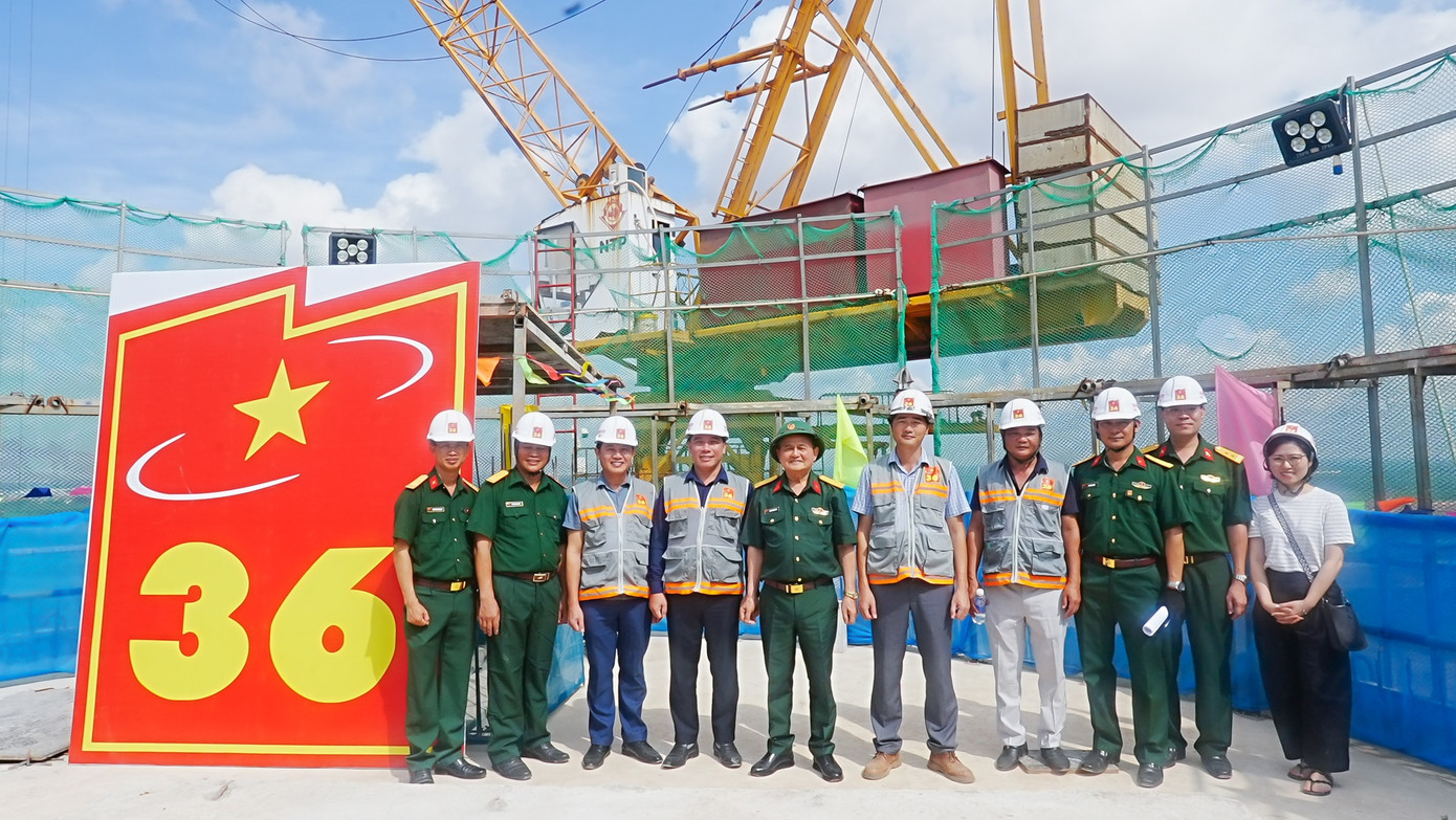 Ch&oacute;t v&oacute;t Đ&agrave;i kh&ocirc;ng lưu Long Th&agrave;nh- Ảnh 1.