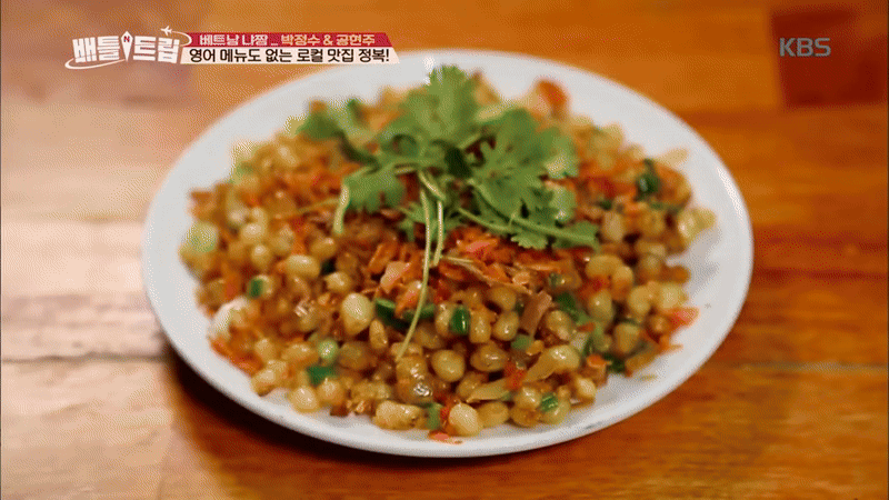 M&oacute;n b&igrave;nh d&acirc;n Việt l&ecirc;n đ&agrave;i H&agrave;n Quốc: Gi&aacute; rẻ, b&aacute;n vỉa h&egrave;, du kh&aacute;ch nhận x&eacute;t "T&ocirc;i chưa bao giờ được ăn n&oacute;"- Ảnh 1.