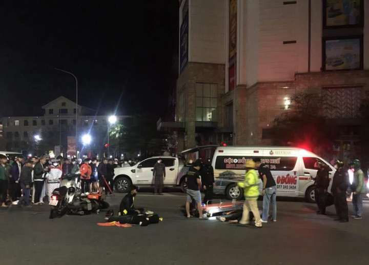 Hai xe m&aacute;y t&ocirc;ng nhau l&uacute;c rạng s&aacute;ng ở Huế, 3 người bị thương- Ảnh 1.