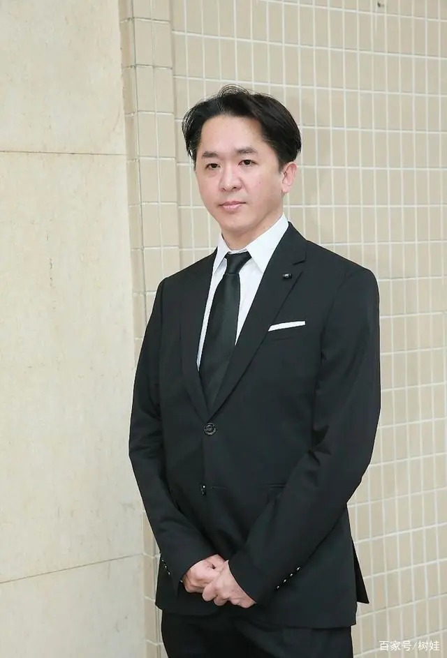 Nam diễn vi&ecirc;n đ&aacute;ng gi&aacute; 50 tỷ đồng, được 100 mỹ nh&acirc;n theo đuổi- Ảnh 3.