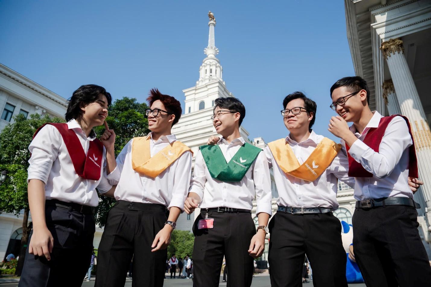 VinUni tăng tốc thu h&uacute;t nh&acirc;n t&agrave;i - Chuyển dịch l&ecirc;n m&ocirc; h&igrave;nh đại học nghi&ecirc;n cứu- Ảnh 1.