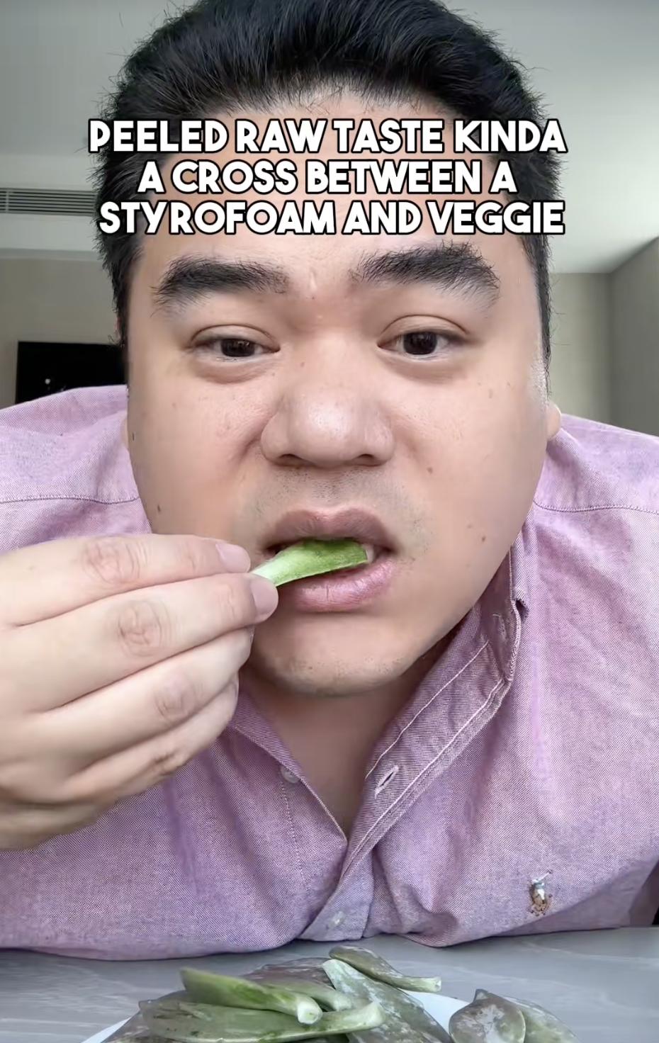 Cảnh b&aacute;o tr&agrave;o lưu ăn sống sen đ&aacute; chấm muối ớt, cẩn thận rước họa v&agrave;o th&acirc;n- Ảnh 4.