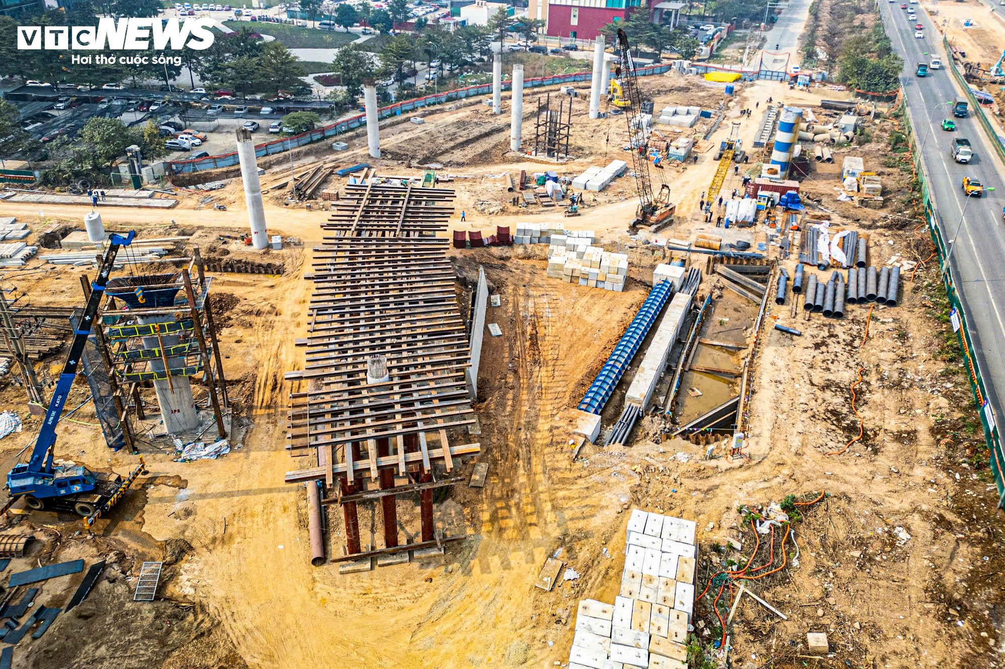 To&agrave;n cảnh n&uacute;t giao gần 2.400 tỷ đồng ở H&agrave; Nội nh&igrave;n từ tr&ecirc;n cao- Ảnh 8.