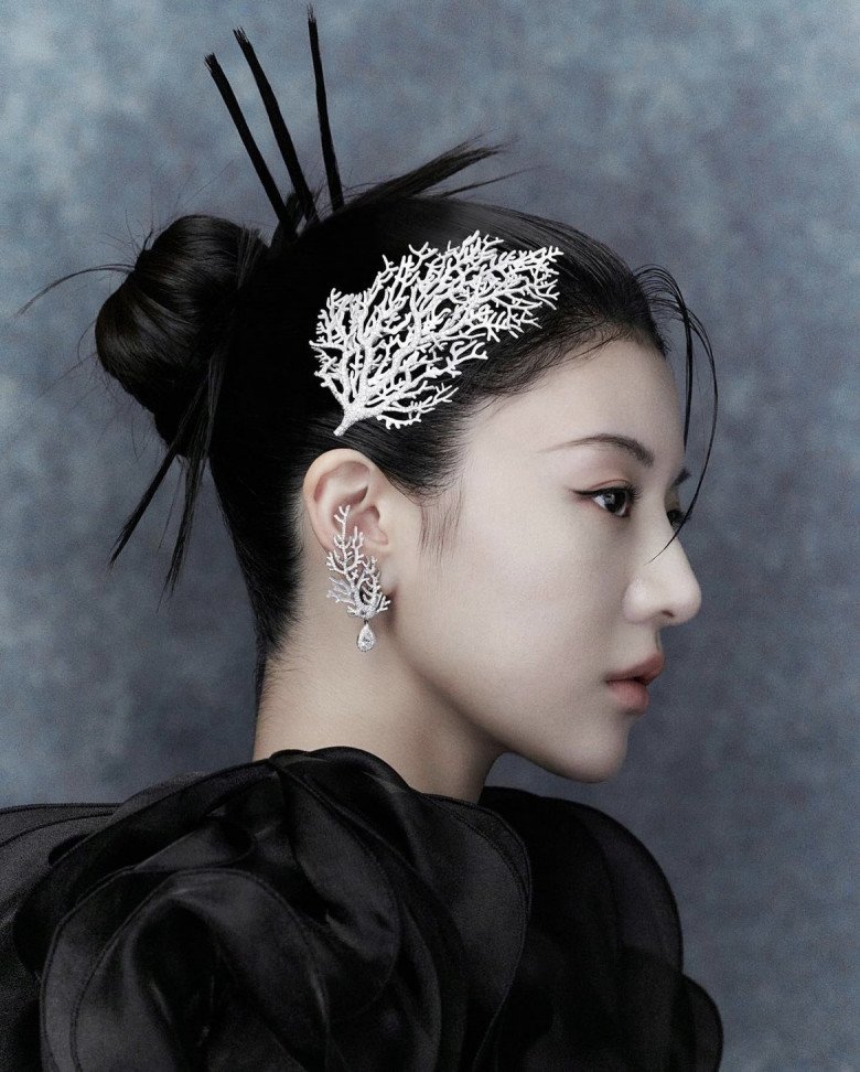 Mỹ nh&acirc;n được trời ban khu&ocirc;n mặt tỉ lệ kim cương, AI kh&ocirc;ng sao ch&eacute;p nổi: Visual n&agrave;y mặc bao tải cũng vẫn cuốn!- Ảnh 2.