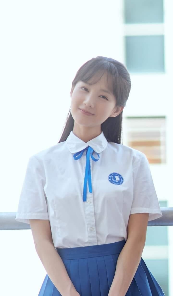 Đố ai đo&aacute;n được c&ocirc; g&aacute;i n&agrave;y 30 hay 16 tuổi: Mặt đẹp như thi&ecirc;n thần, cả thi&ecirc;n hạ c&oacute; đ&uacute;ng 1 người- Ảnh 5.