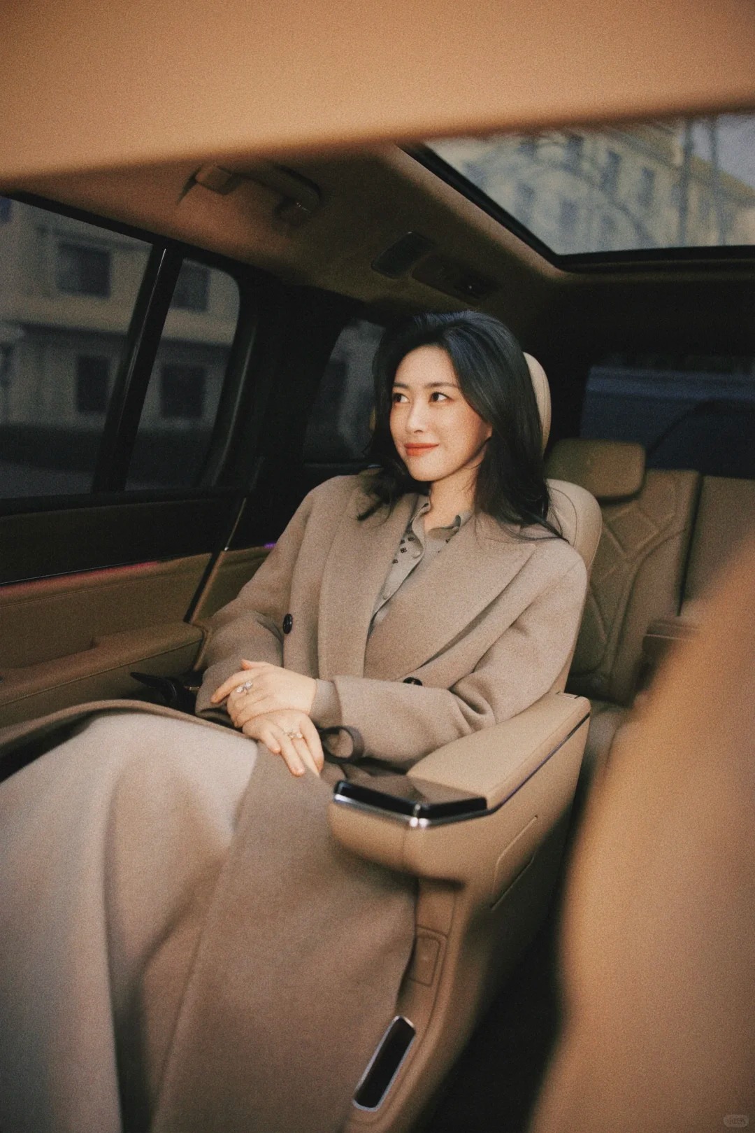 Kết h&ocirc;n muộn c&oacute; thể l&agrave; &ocirc;ng trời đang bảo vệ bạn!- Ảnh 1.