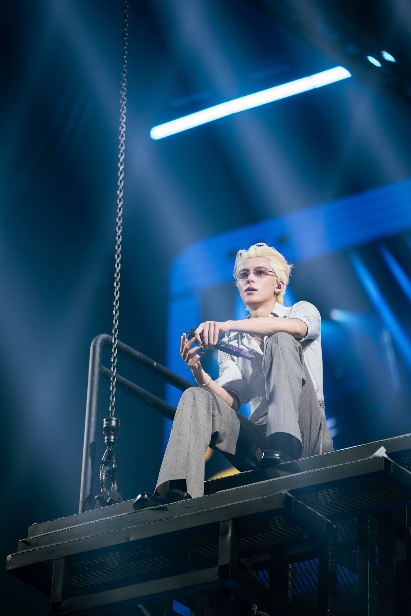 C&aacute;i gi&aacute; phải trả của mỹ nam v&ocirc; ơn nhất showbiz: Đ&oacute;ng phim n&agrave;o cũng flop, phải hạ m&igrave;nh l&agrave;m nền mất hết mặt mũi- Ảnh 1.