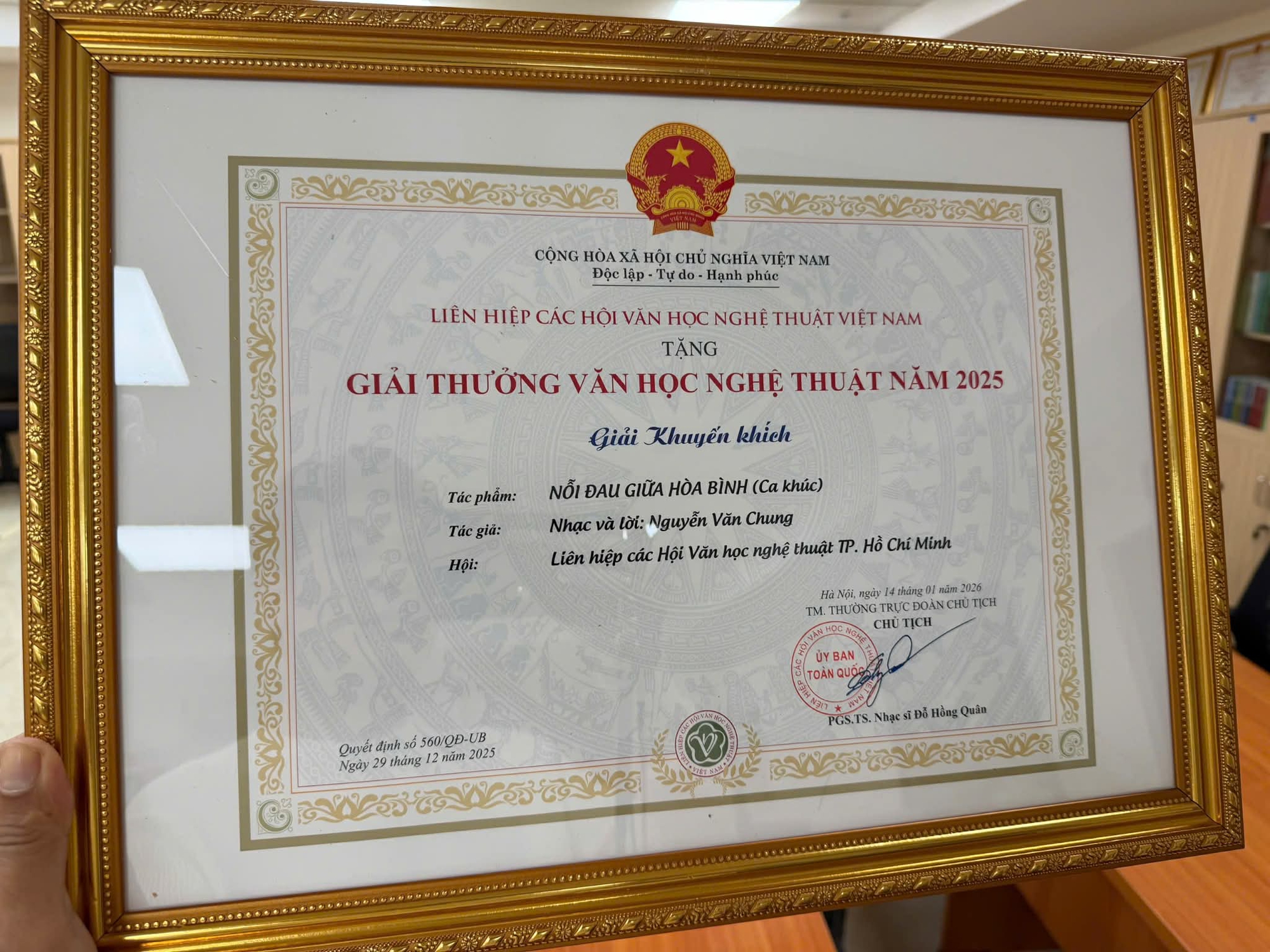 Ca khúc vừa được trao giải Văn học nghệ thuật 2025: Đầu tư MV trên 2 tỷ, hit về chiến tranh vươn tầm quốc tế- Ảnh 2.