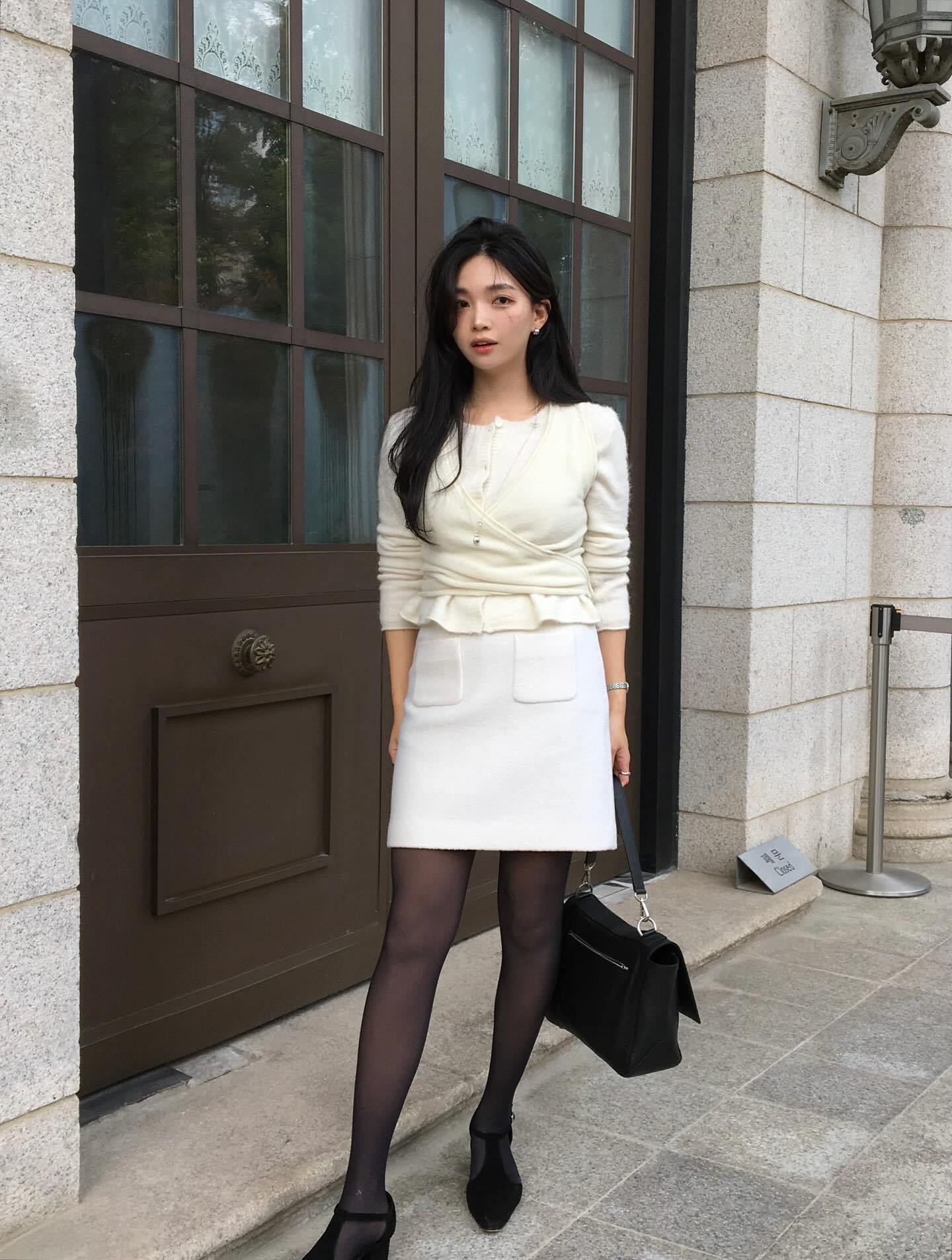 Mặc g&igrave; nếu theo đuổi style nữ t&iacute;nh: 5 m&oacute;n đồ diện l&ecirc;n sang trọng, kh&ocirc;ng sợ 