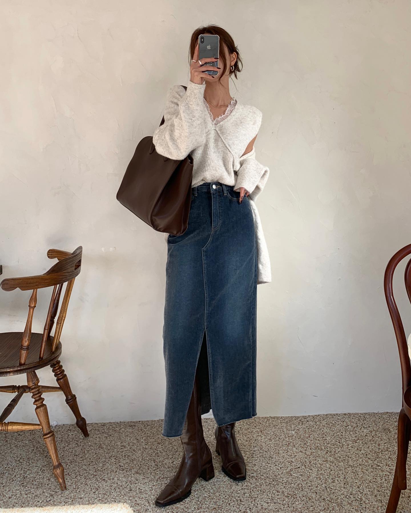 4 mẫu ch&acirc;n v&aacute;y trẻ trung hơn nhiều so với ch&acirc;n v&aacute;y đen, chị em đừng 