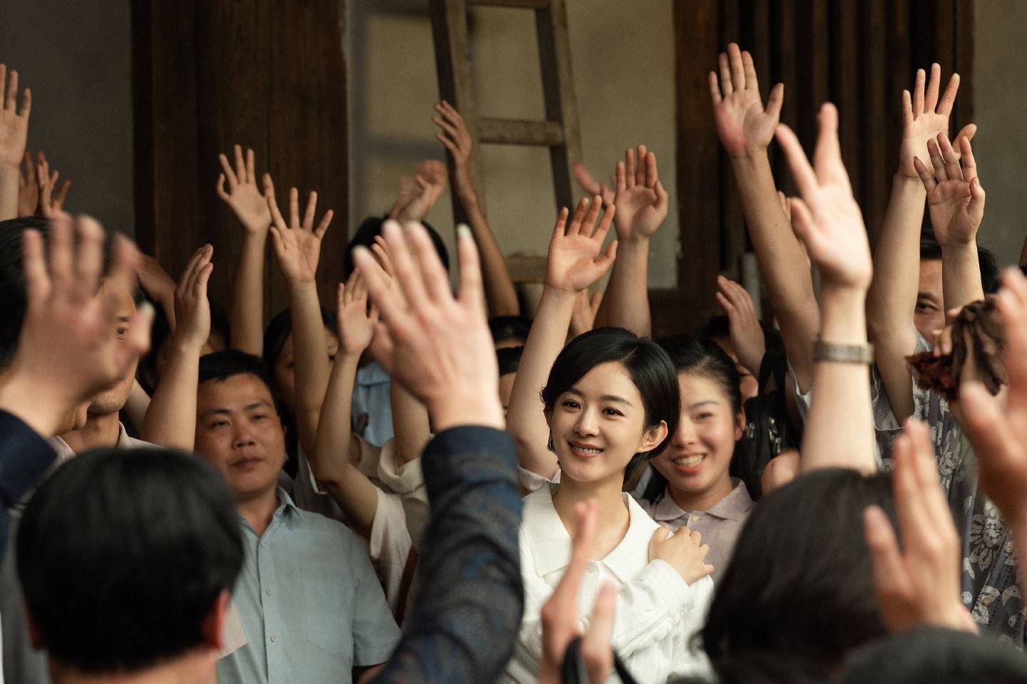 Dương Mịch qu&aacute; đi&ecirc;n rồi: Phim cũ chiếu 10 năm vẫn chiếm top 1 rating cả nước, kh&ocirc;ng sợ Triệu Lệ Dĩnh nghĩ quẩn &agrave;?- Ảnh 3.