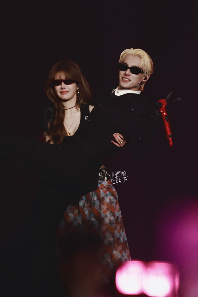 Triệu Lộ Tư v&agrave; Vương Hạc Đệ c&oacute; biết ngượng l&agrave; g&igrave; kh&ocirc;ng?- Ảnh 5.