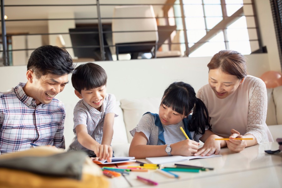 Mối quan hệ giữa cha mẹ v&agrave; con c&aacute;i d&ugrave; tốt đẹp đến mấy cũng kh&ocirc;ng n&ecirc;n chia sẻ 3 điều n&agrave;y: C&agrave;ng đọc c&agrave;ng thấy thấm!- Ảnh 1.