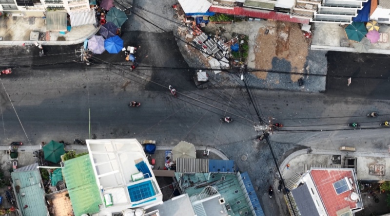 Cận cảnh con đường hơn 1.000 tỉ tại TP.HCM trước ng&agrave;y c&aacute;n đ&iacute;ch, người d&acirc;n mong chờ ho&agrave;n thiện điểm cuối c&ugrave;ng- Ảnh 15.