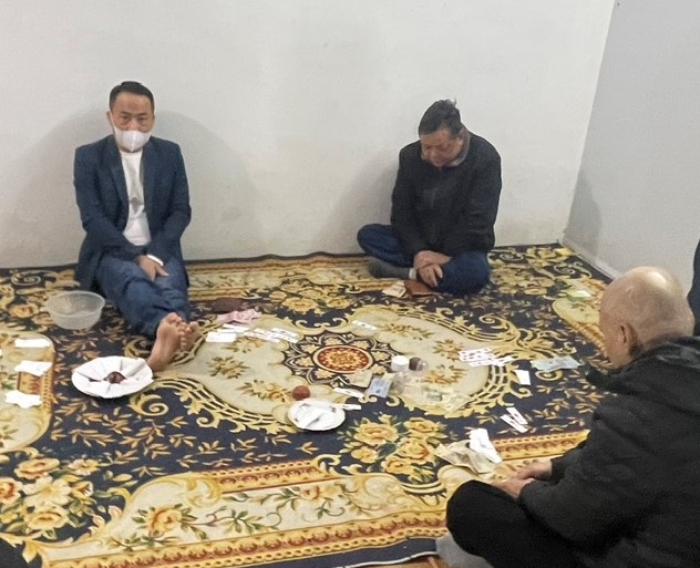 Bắt nhân viên quán karaoke Nguyễn Thị Mai sinh năm 1992- Ảnh 1.