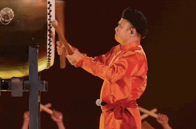 Việt Nam c&oacute; Gi&aacute;m đốc Nh&agrave; h&aacute;t vừa bảo vệ th&agrave;nh c&ocirc;ng luận &aacute;n Tiến sĩ, chạy show Bắc - Nam cả nước biết t&ecirc;n- Ảnh 7.