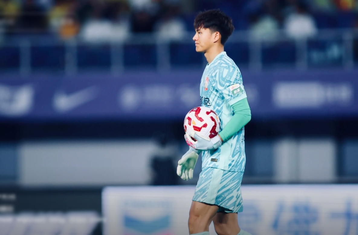 Thủ m&ocirc;n U23 Trung Quốc hot đi&ecirc;n trước trận gặp Việt Nam, được v&iacute; như &ldquo;Vạn L&yacute; Trường Th&agrave;nh di động&rdquo; l&agrave; ai?- Ảnh 11.