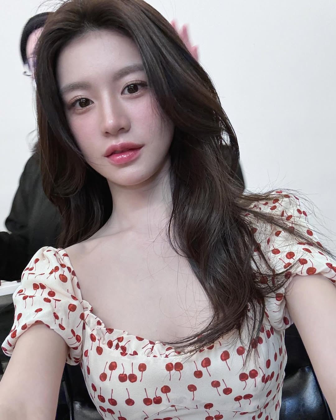 Mỹ nh&acirc;n được trời ban khu&ocirc;n mặt tỉ lệ kim cương, AI kh&ocirc;ng sao ch&eacute;p nổi: Visual n&agrave;y mặc bao tải cũng vẫn cuốn!- Ảnh 16.