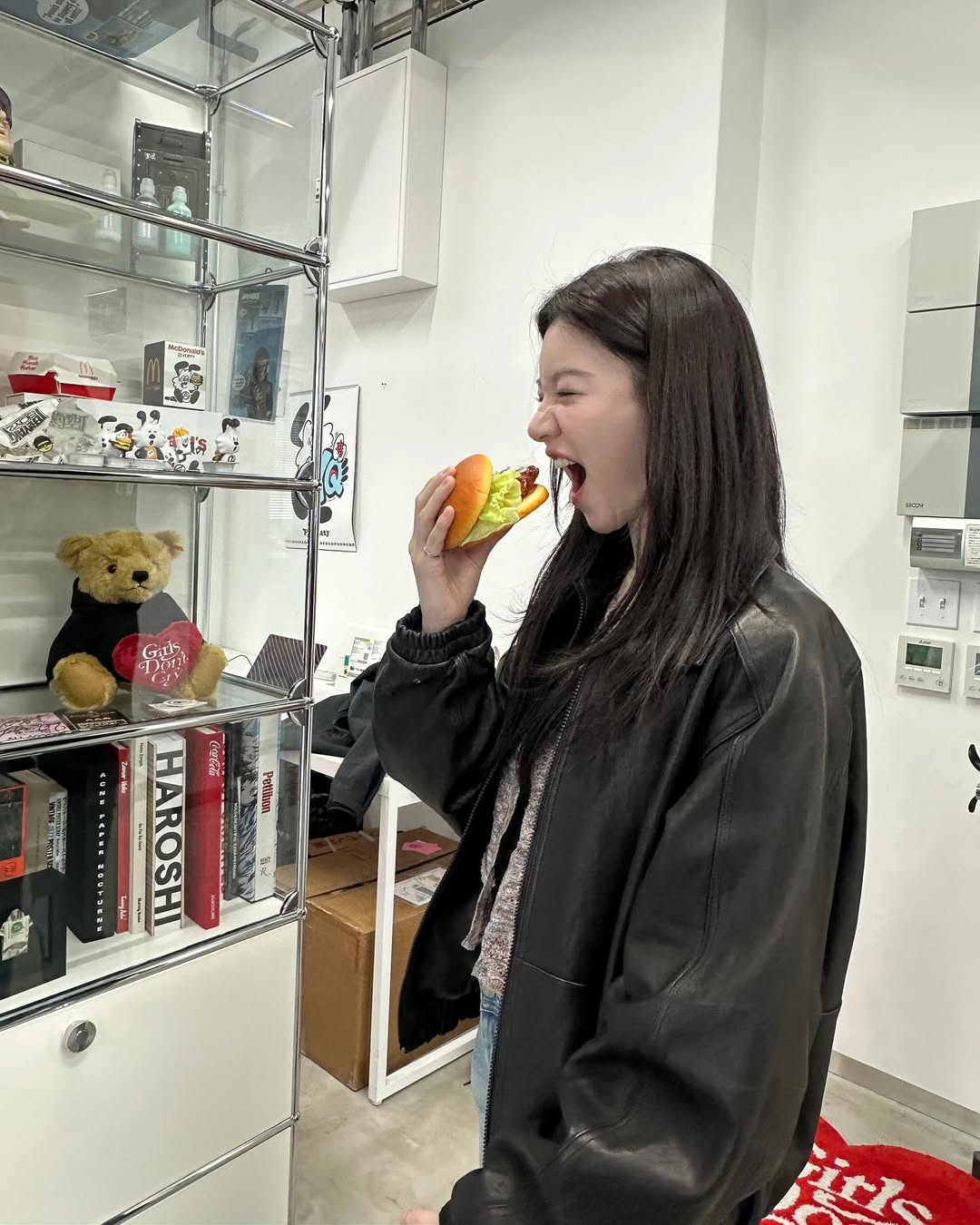 Mỹ nh&acirc;n được trời ban khu&ocirc;n mặt tỉ lệ kim cương, AI kh&ocirc;ng sao ch&eacute;p nổi: Visual n&agrave;y mặc bao tải cũng vẫn cuốn!- Ảnh 7.