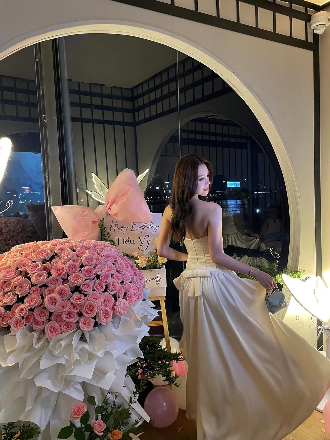 Showbiz kh&ocirc;ng thiếu người đẹp nhưng chỉ c&oacute; 1 