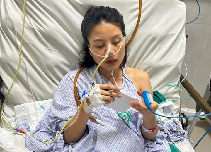 108 lần lấy m&aacute;u, 18 lần chụp chiếu v&agrave; h&agrave;nh tr&igrave;nh vượt cửa tử sau 2 lần đột quỵ- Ảnh 1.