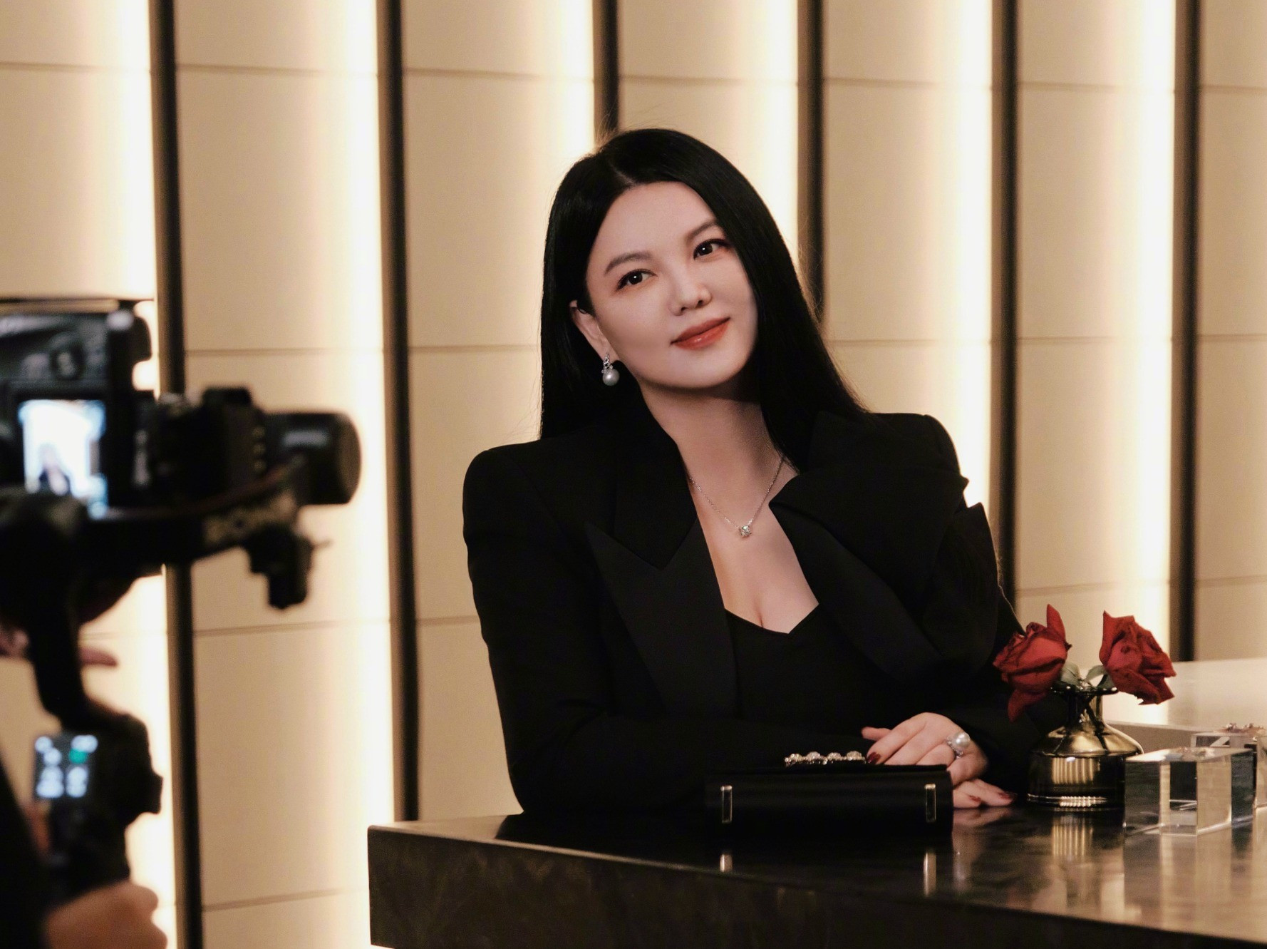 Nữ MC vừa bị "cấm cửa" v&igrave; khoe gi&agrave;u, soi c&aacute;ch dạy con mới thấy: Vượt xa tưởng tượng người b&igrave;nh thường- Ảnh 1.