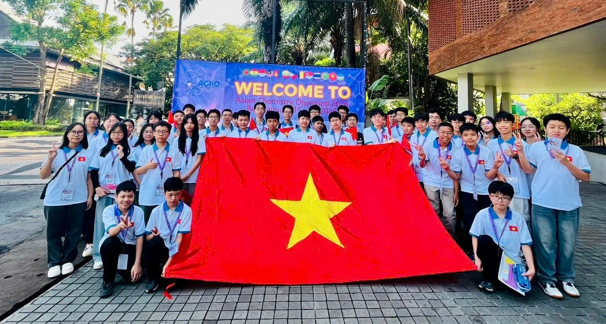 Học sinh Việt Nam thắng lớn tại Kỳ thi Olympic Ho&aacute; học Ch&acirc;u &Aacute;- Ảnh 1.