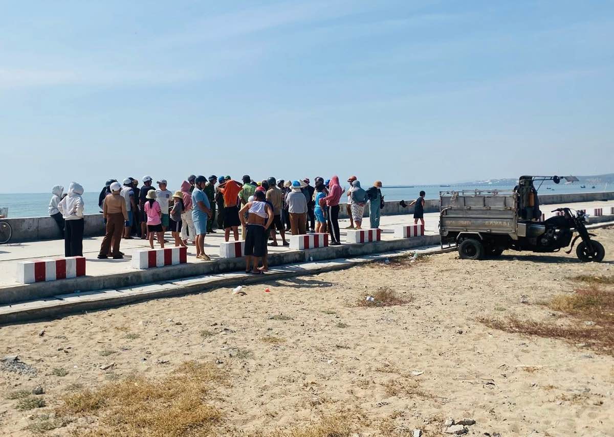 Điều tra vụ người đ&agrave;n &ocirc;ng tử vong tại k&egrave; biển ở L&acirc;m Đồng- Ảnh 1.