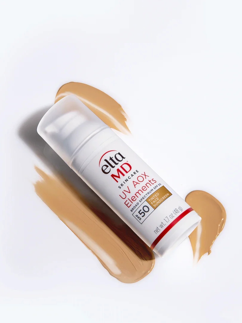 Quy tr&igrave;nh skincare buổi s&aacute;ng cho da c&oacute; dấu hiệu l&atilde;o h&oacute;a: Bảo vệ mạnh mẽ, hiệu quả từ l&agrave;m s&aacute;ng tới trẻ h&oacute;a da- Ảnh 5.