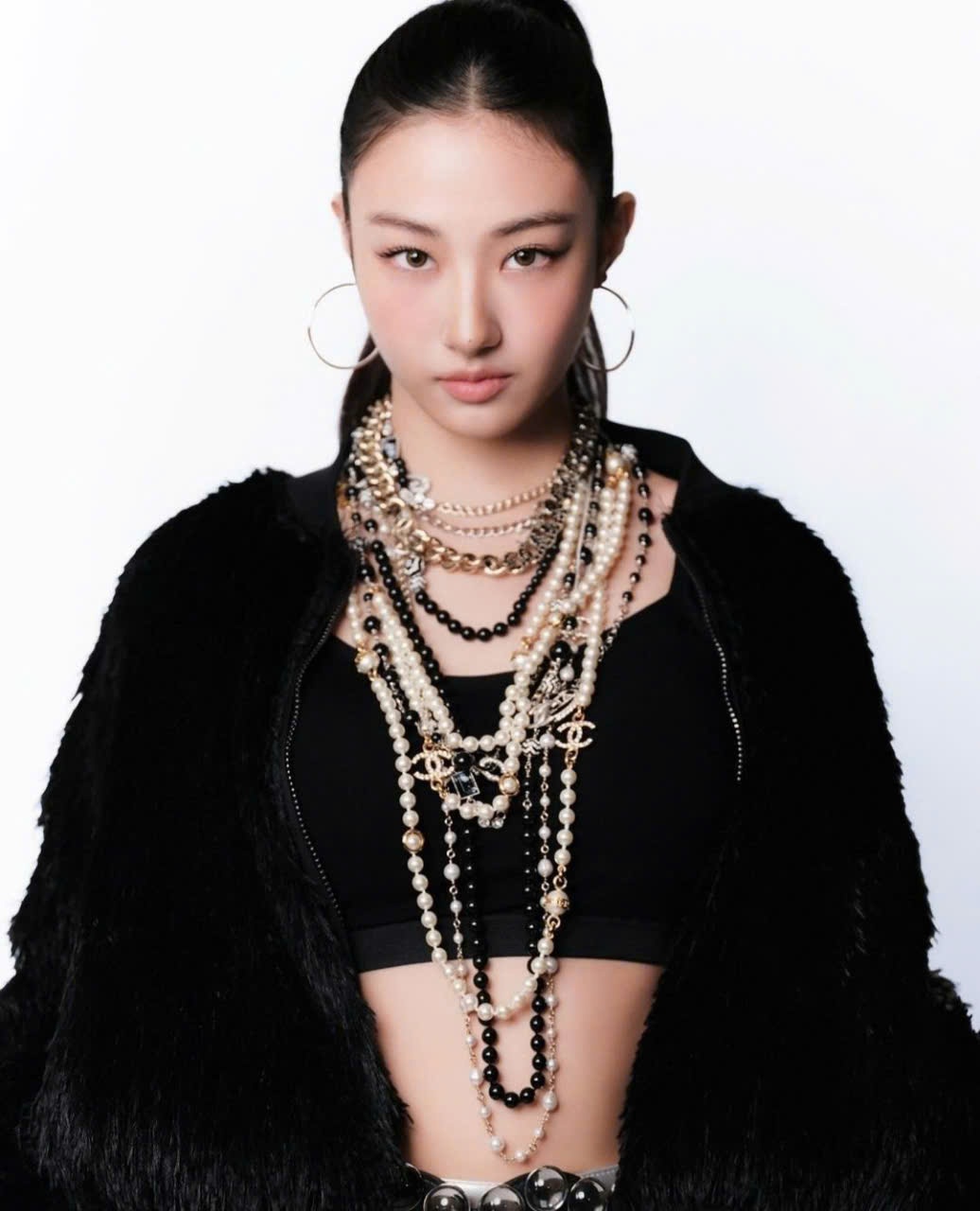 Ai cũng hỏi c&ocirc; g&aacute;i n&agrave;y l&agrave; ai?- Ảnh 5.