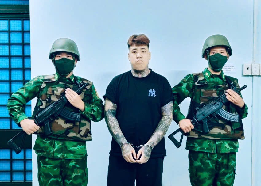 Đối tượng bị C&ocirc;ng an Vĩnh Long truy n&atilde;, bắt giữ tại cửa khẩu Mộc B&agrave;i l&agrave; ai?- Ảnh 1.