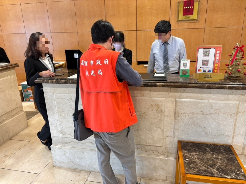 Kh&aacute;ch Việt "kh&oacute;c th&eacute;t" do bị kh&aacute;ch sạn nước ngo&agrave;i hủy ph&ograve;ng h&agrave;ng loạt v&igrave; 1 nh&oacute;m nhạc hot nhất nh&igrave; Kpop- Ảnh 5.