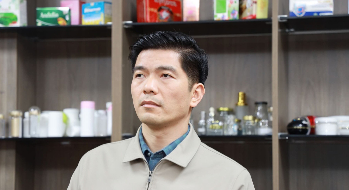 Huy động 200 cảnh sát khám xét đường dây sản xuất thực phẩm chức năng giả với quy mô gần 1.800 tỷ đồng- Ảnh 2.