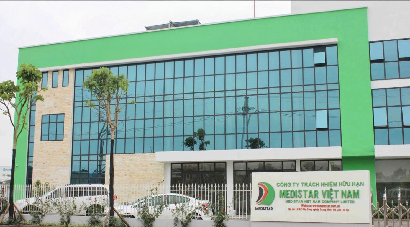 Huy động 200 cảnh sát khám xét đường dây sản xuất thực phẩm chức năng giả với quy mô gần 1.800 tỷ đồng- Ảnh 1.