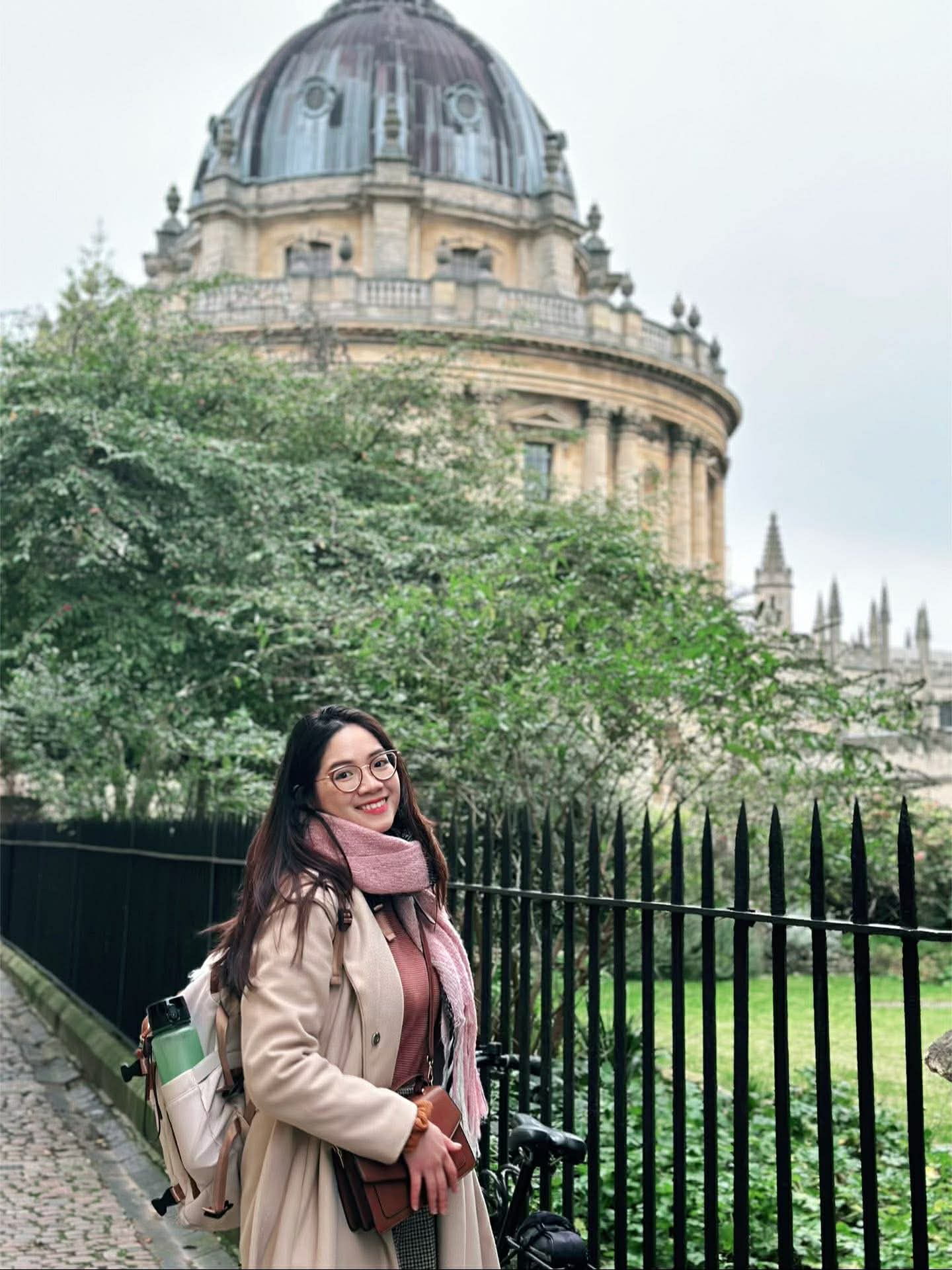 Từng "vật v&atilde;" v&igrave; kh&ocirc;ng thể nghe n&oacute;i tiếng Anh, vỡ mộng khi thi IELTS, nữ sinh Vĩnh Ph&uacute;c thay đổi c&aacute;ch học, kết quả nhận về qu&aacute; đỉnh!- Ảnh 1.