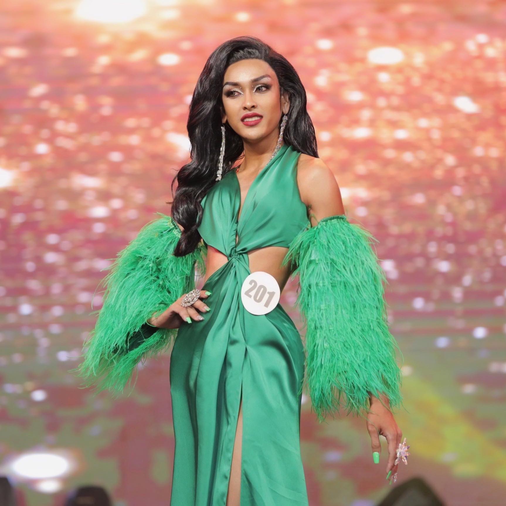 Th&iacute; sinh "Hoa hậu chuyển giới Việt Nam 2023" c&ocirc;ng khai cưới vợ- Ảnh 5.