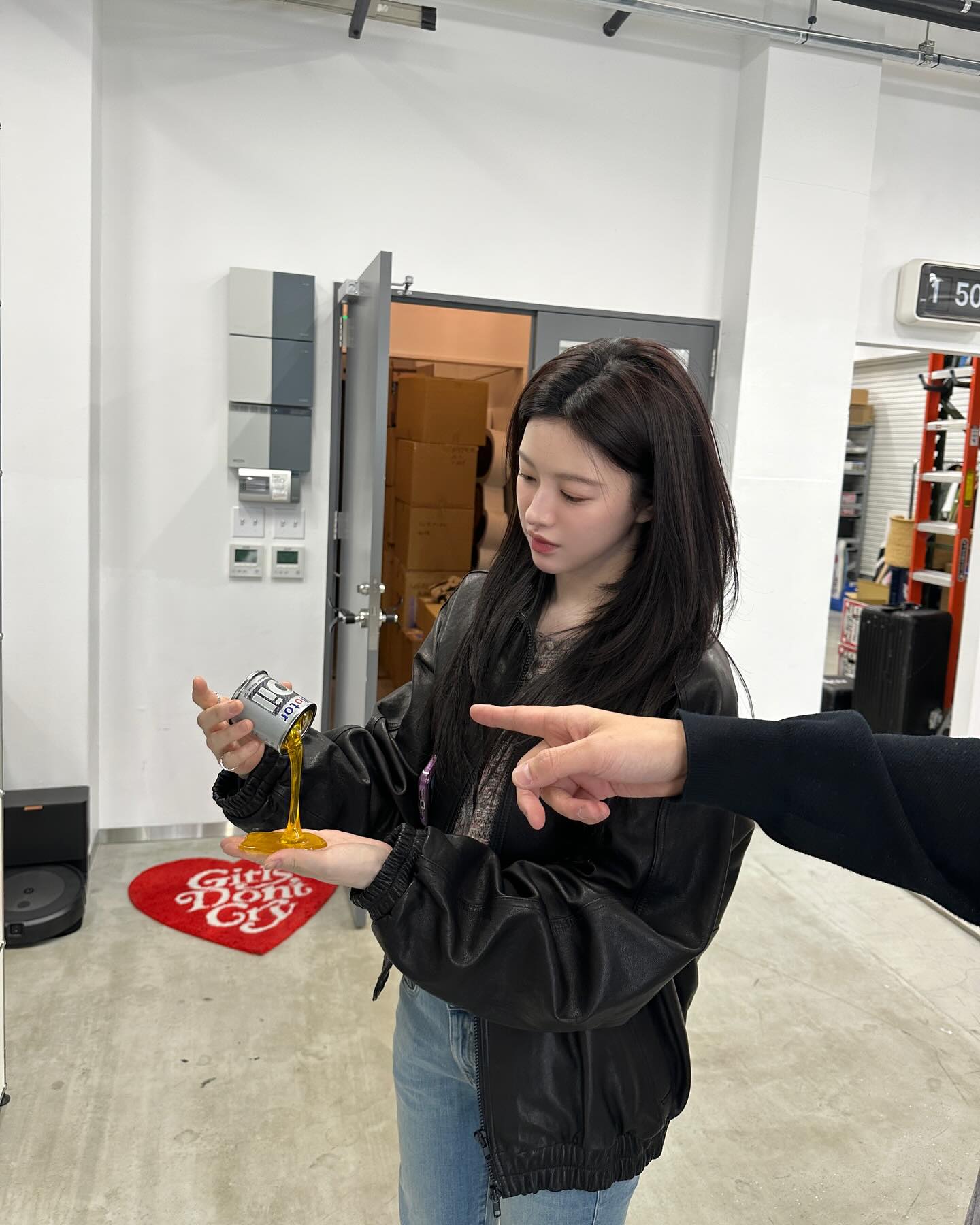 Khắp nơi đang n&oacute;i về một nữ ch&iacute;nh phim H&agrave;n đẹp lộng lẫy si&ecirc;u thực, nhưng lại chỉ th&iacute;ch mặc đồ tối giản- Ảnh 10.