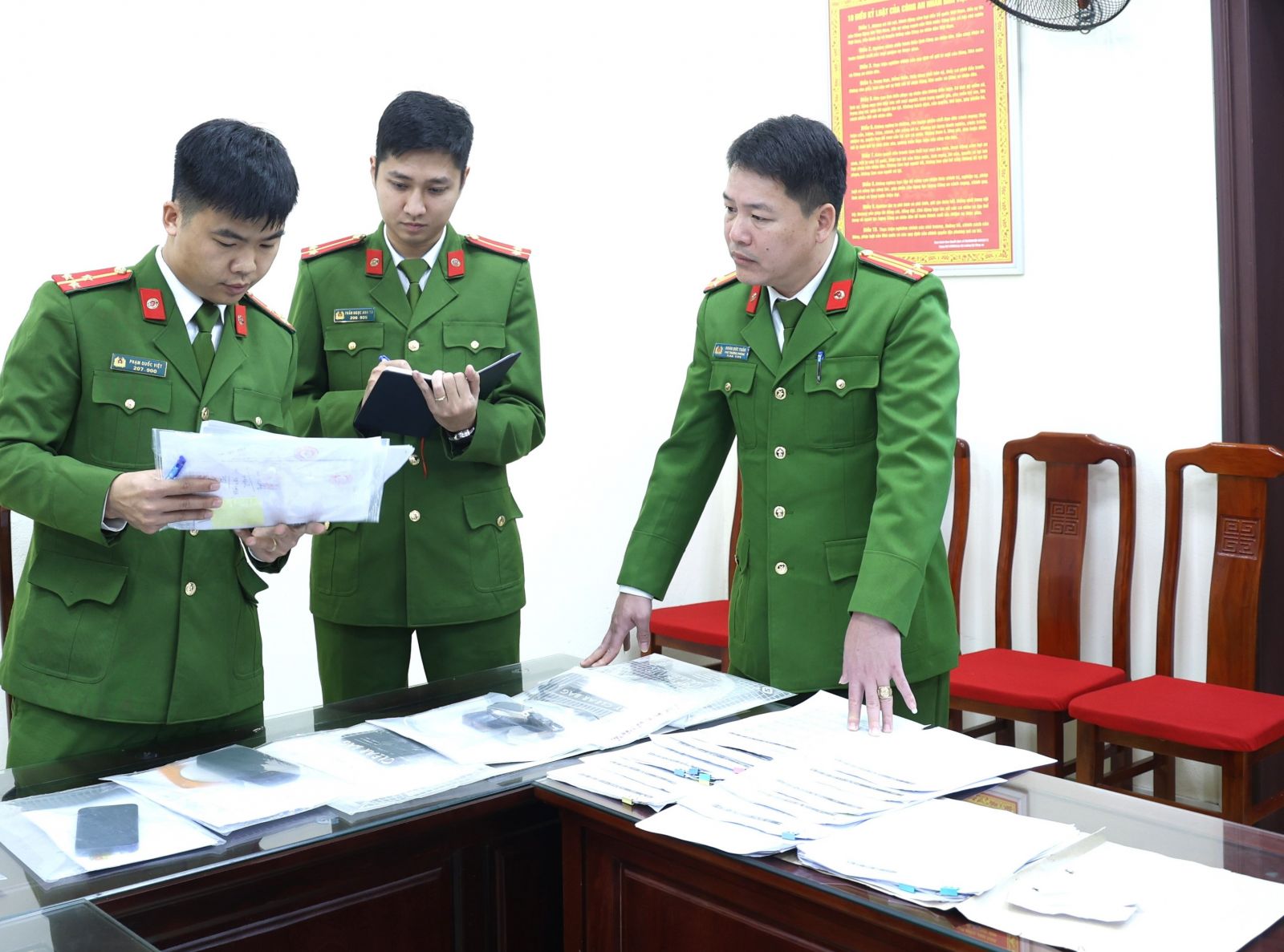 Ph&aacute; chuy&ecirc;n &aacute;n quy m&ocirc; lớn, bắt Nguyễn Hải Chiều v&agrave; nhiều người, d&ograve;ng tiền giao dịch tới 1.200 tỷ đồng- Ảnh 5.