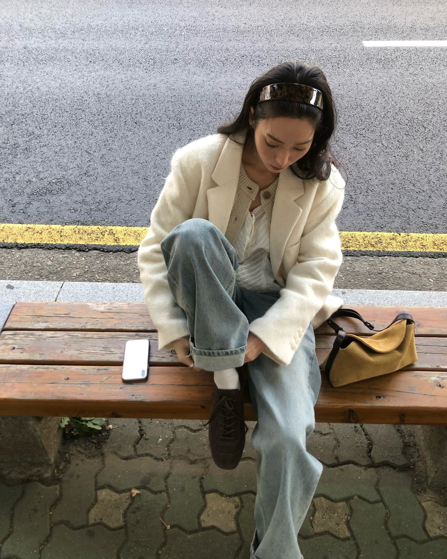 L&yacute; do phụ nữ ở mọi độ tuổi n&ecirc;n mặc đồ s&aacute;ng m&agrave;u thường xuy&ecirc;n hơn- Ảnh 8.