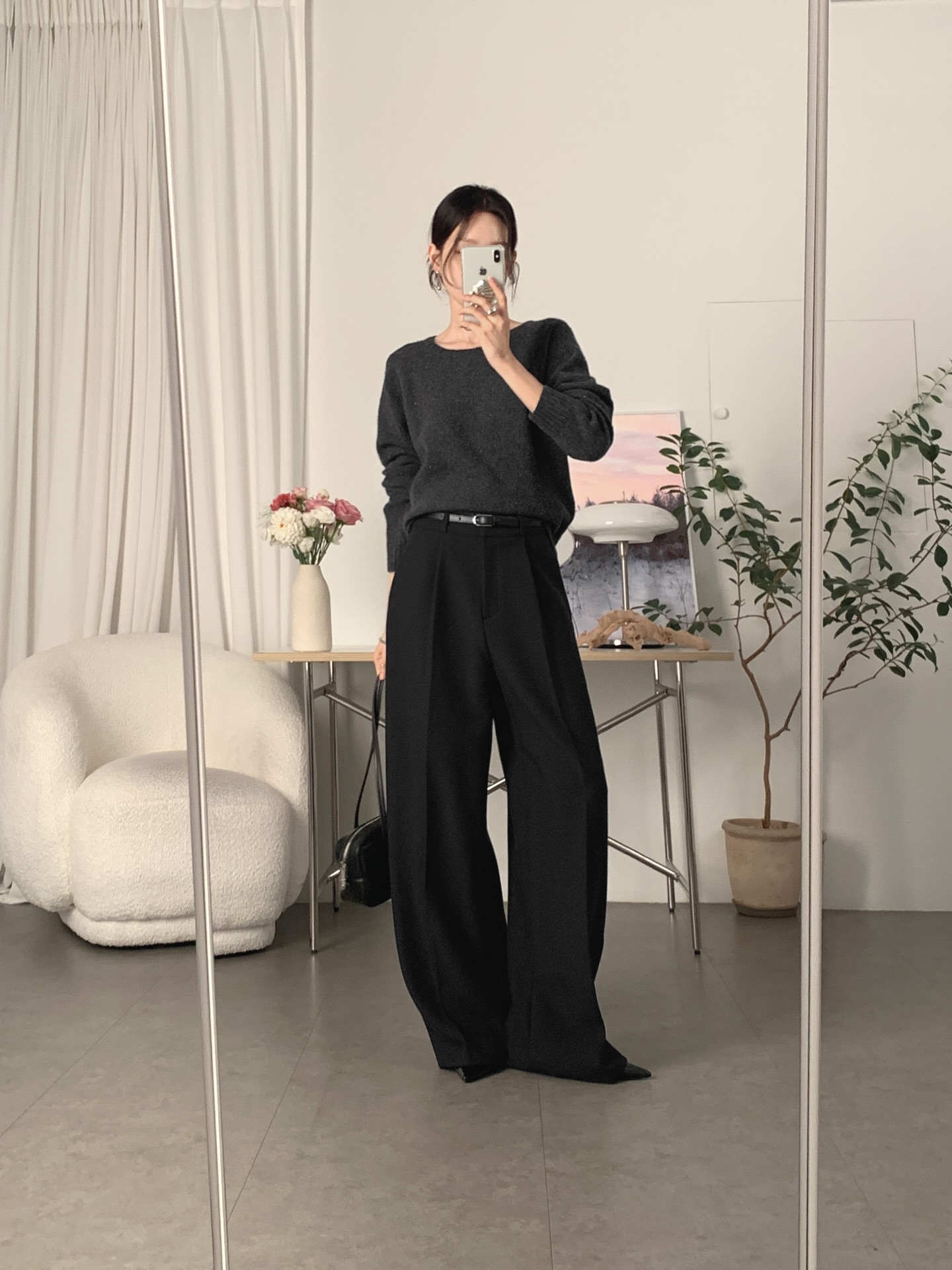 5 xu hướng quần c&ocirc;ng sở của năm 2026: Gi&uacute;p style đi l&agrave;m trẻ hẳn ra, vẫn đảm bảo độ chuy&ecirc;n nghiệp- Ảnh 2.