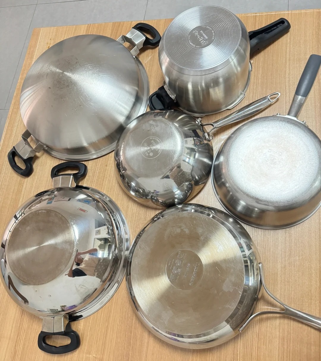 Chiếc nồi 20 năm vẫn s&aacute;ng như mới: Kỹ thuật l&agrave;m sạch của mẹ khiến t&ocirc;i kh&ocirc;ng thốt n&ecirc;n lời- Ảnh 2.