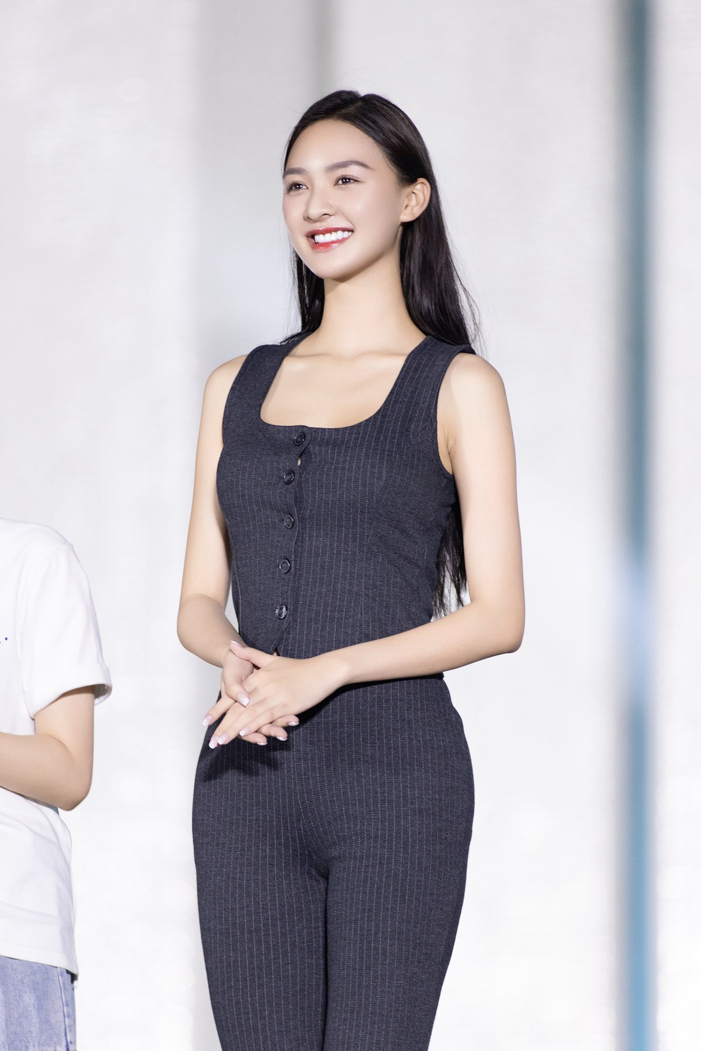 G&aacute;i đẹp 2K3 nghi hẹn h&ograve; Đ&igrave;nh Bắc: D&iacute;nh tin đồn y&ecirc;u H&agrave; Kino, mặt mộc như n&agrave;y bảo sao trở th&agrave;nh &Aacute; hậu- Ảnh 5.