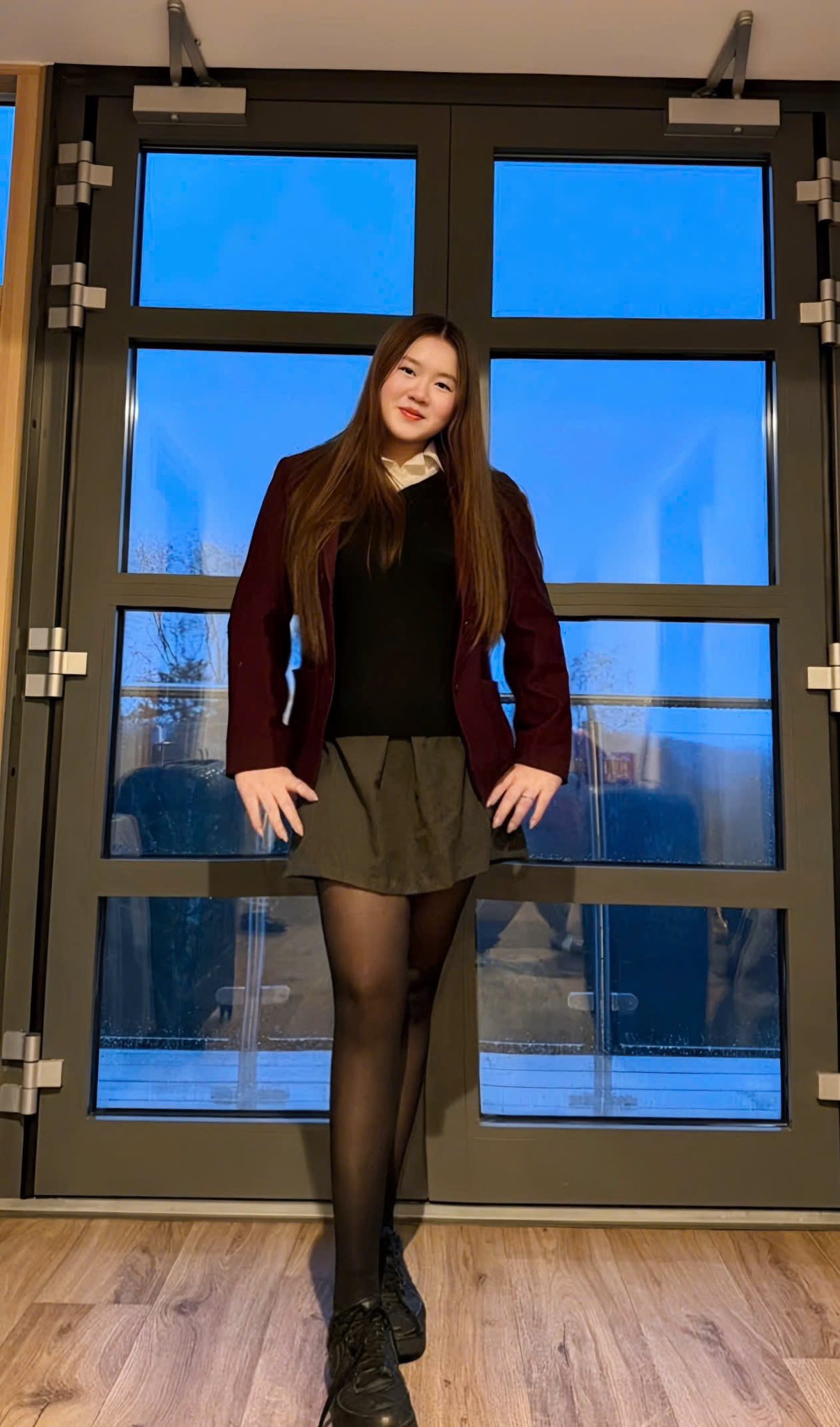 Một hoa hậu 4 con khoe &aacute;i nữ 14 tuổi, cao gần 1m7, cộng đồng mạng lập tức khuy&ecirc;n 1 điều- Ảnh 3.