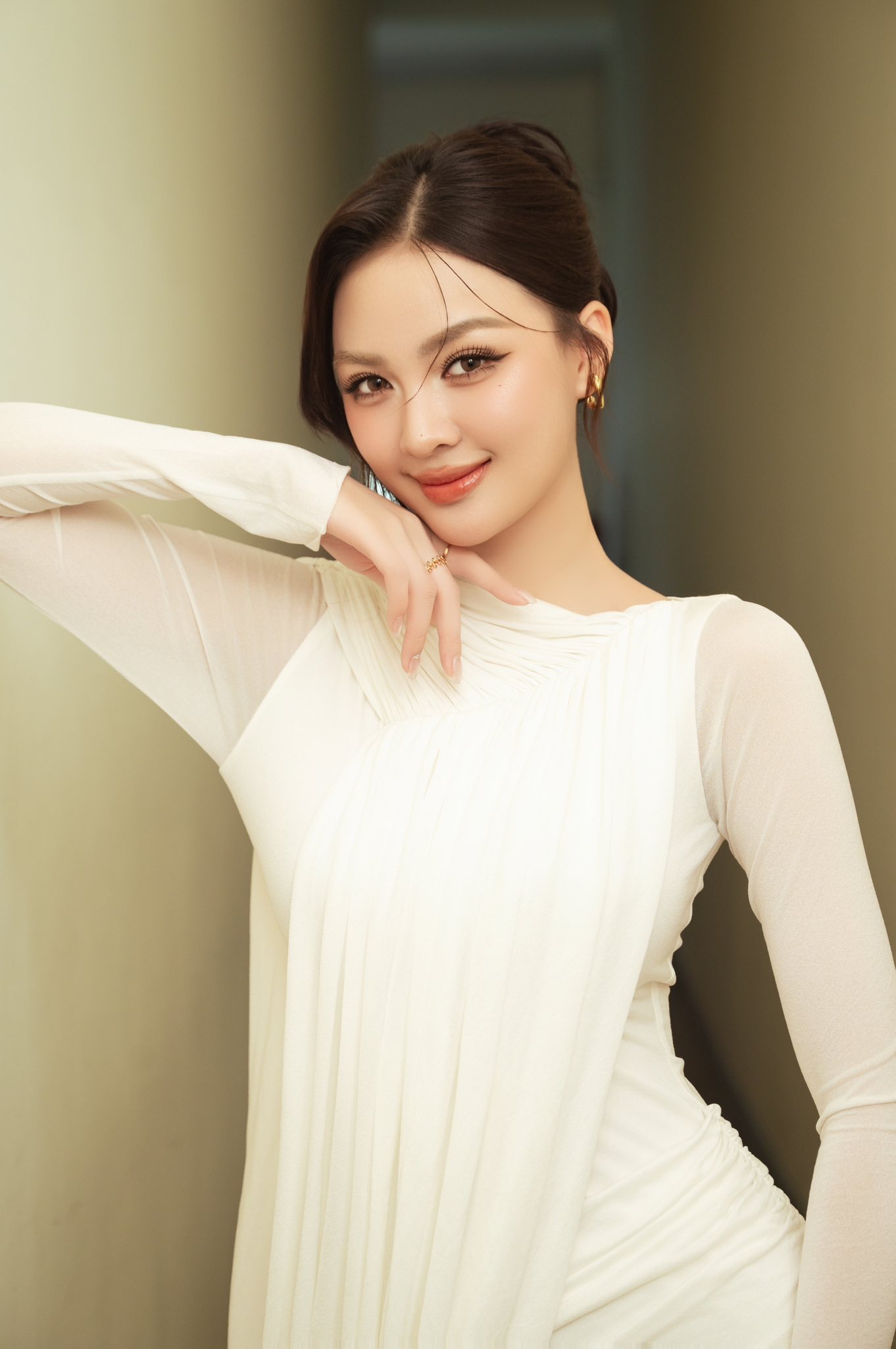 G&aacute;i đẹp 2K3 nghi hẹn h&ograve; Đ&igrave;nh Bắc: D&iacute;nh tin đồn y&ecirc;u H&agrave; Kino, mặt mộc như n&agrave;y bảo sao trở th&agrave;nh &Aacute; hậu- Ảnh 4.