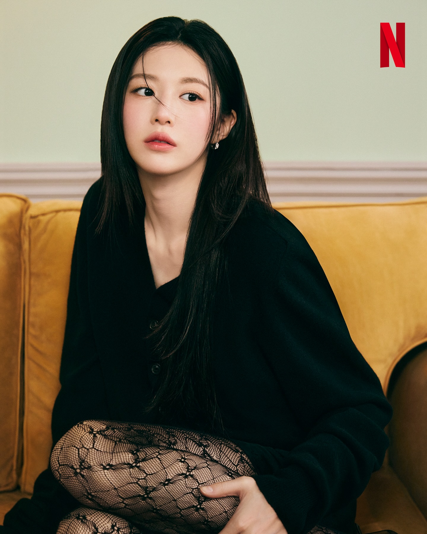 Khắp nơi đang n&oacute;i về một nữ ch&iacute;nh phim H&agrave;n đẹp lộng lẫy si&ecirc;u thực, nhưng lại chỉ th&iacute;ch mặc đồ tối giản- Ảnh 1.